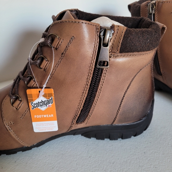 NIB Propet Delaney Brown Ankle Booties - Picture 7 of 8